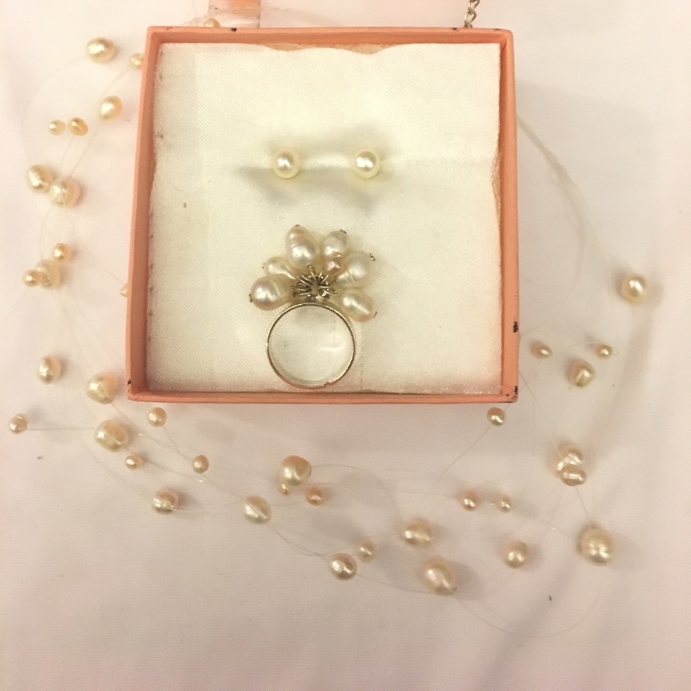 Silver Pearl Jewelry Set